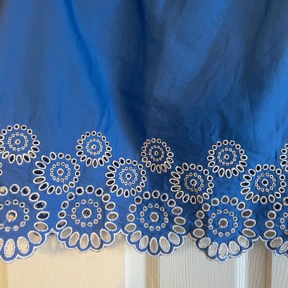 Ann Taylor Loft Top Womens Blue Blouse White Embroider Eyelet Circle Shirt Sz 10 - Picture 2 of 13